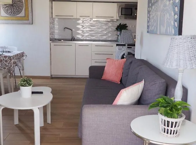 South Star. Estrella Del Sur Los Cristianos (Tenerife)